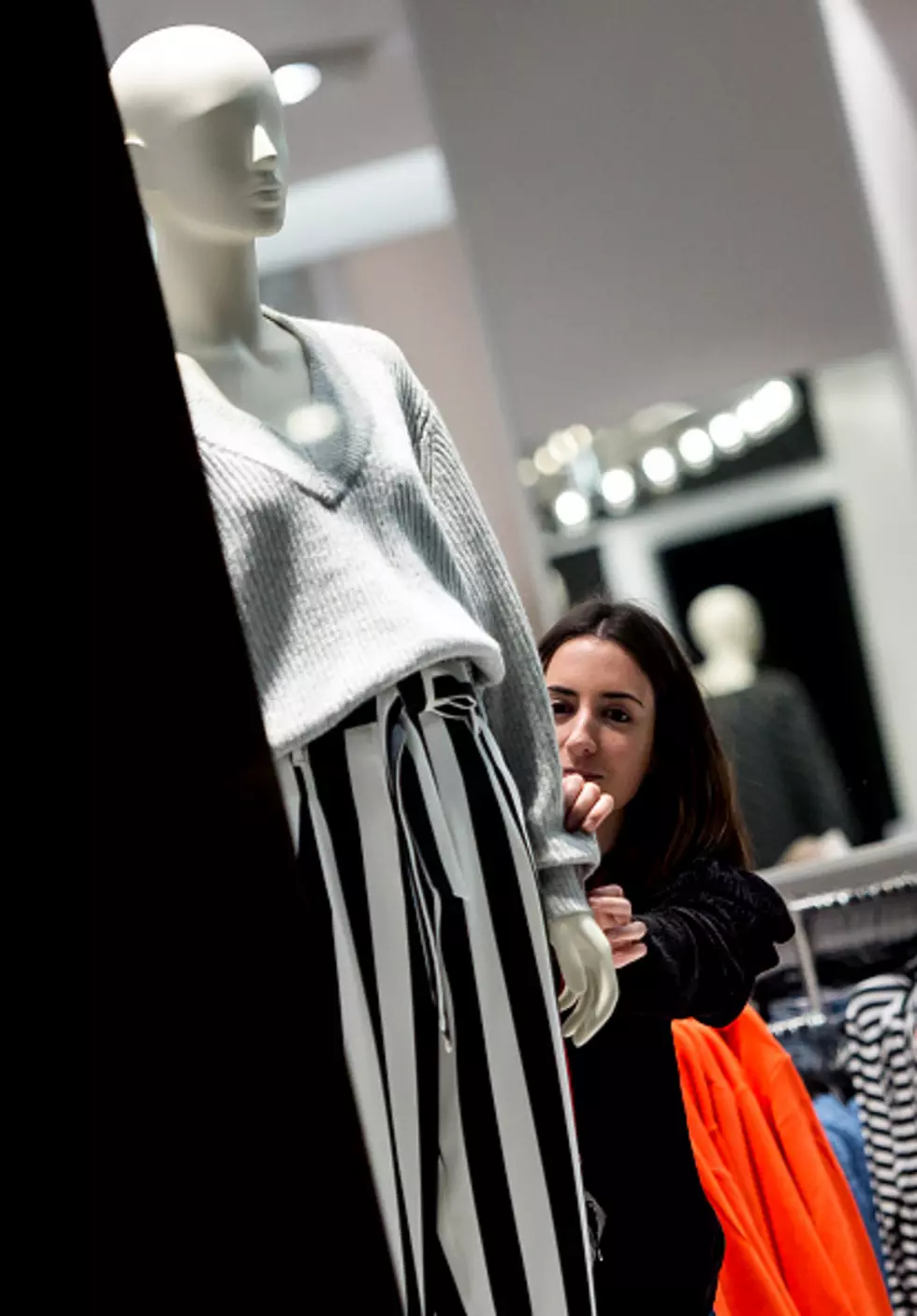 H&M Opens Today in Davenport