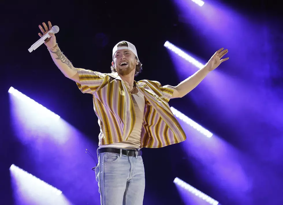US 104.9 Welcomes Bailey Zimmerman To The Vibrant Arena